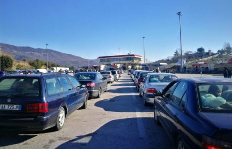 Nga e hena shtrengohen masat ne Kakavije: Rregullat e reja te kalimit